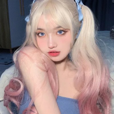 踉跄的女孩